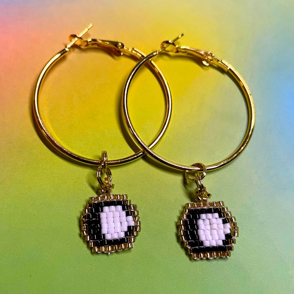 BEADED INITIAL HOOP EARRINGS- "C" - Picture 1 of 3